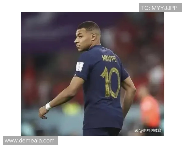 外国足球明星遭遇诈骗事件引发广泛关注与讨论